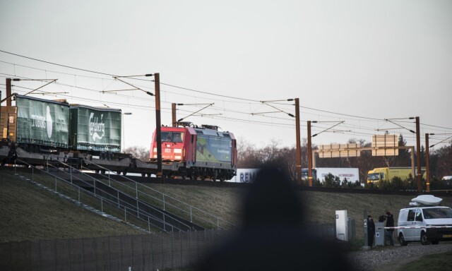 Togpassasjer: - Plutselig ble tre vinduer smadret